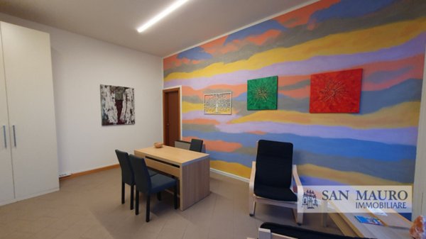 negozio in affitto a Monticello Conte Otto