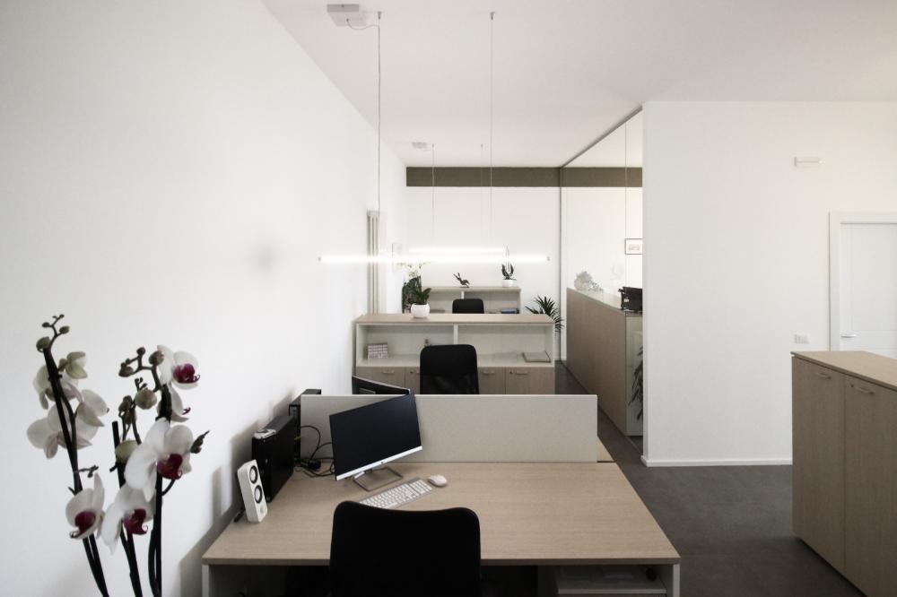 ufficio in affitto a Monticello Conte Otto in zona Cavazzale