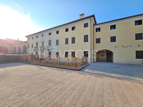 appartamento in affitto a Monticello Conte Otto