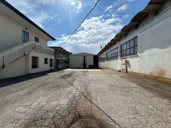 locale commerciale in affitto a Mussolente in zona Casoni