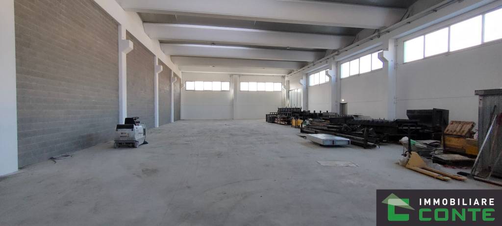 locale commerciale in affitto a Mussolente