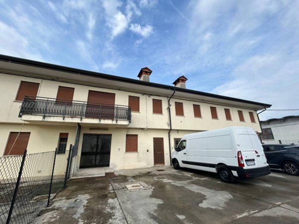 locale commerciale in affitto a Mussolente in zona Casoni
