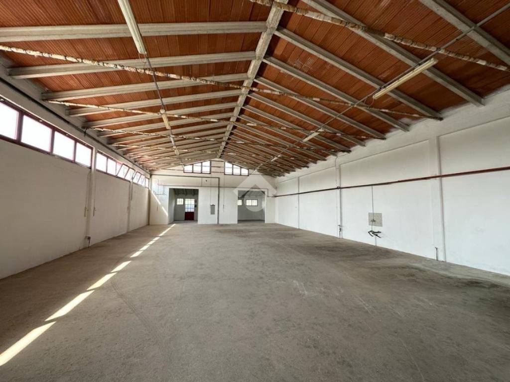 locale commerciale in affitto a Mussolente in zona Casoni