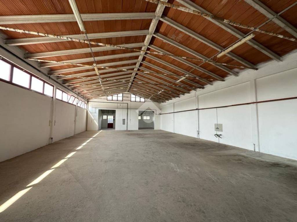 locale commerciale in affitto a Mussolente in zona Casoni