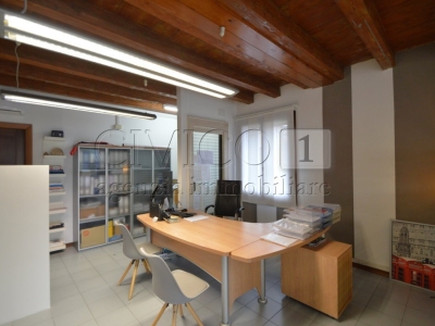 ufficio in affitto a Nanto