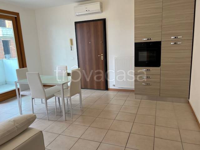 appartamento in affitto a Nove