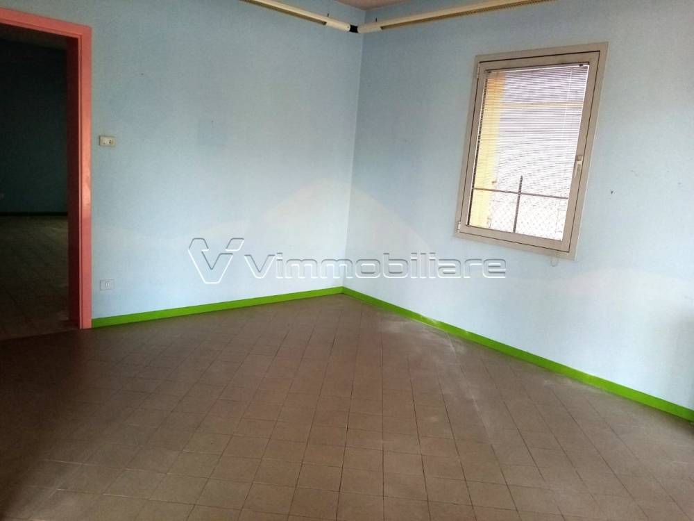 negozio in affitto a Noventa Vicentina