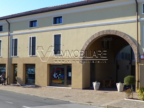locale commerciale in affitto a Noventa Vicentina