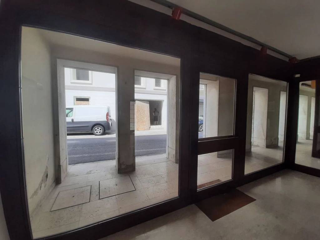 intera palazzina in affitto a Piovene Rocchette