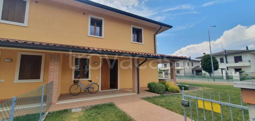 casa indipendente in affitto a Quinto Vicentino