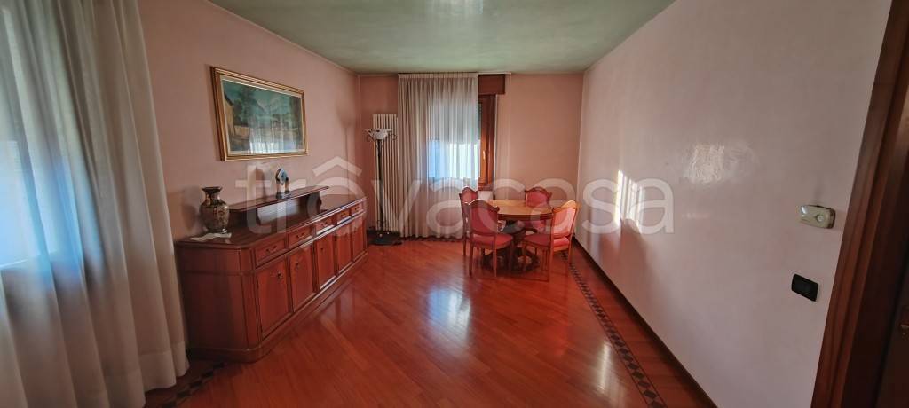 appartamento in affitto a Quinto Vicentino in zona Valproto