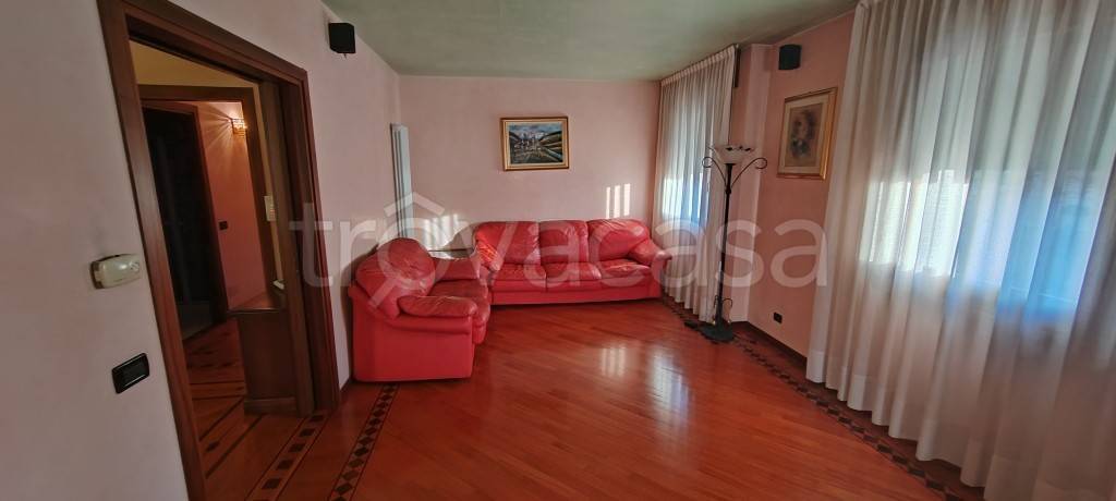 appartamento in affitto a Quinto Vicentino in zona Valproto