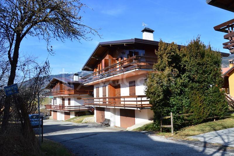 appartamento in affitto a Roana in zona Canove