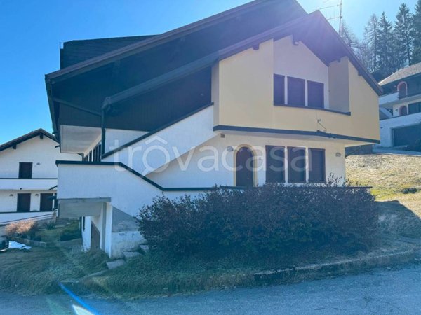 appartamento in affitto a Roana in zona Cesuna