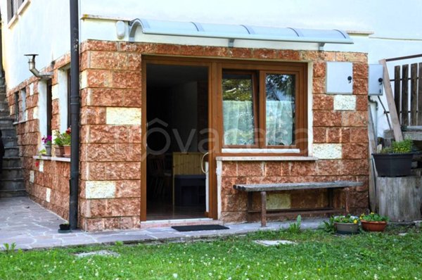 appartamento in affitto a Roana in zona Canove