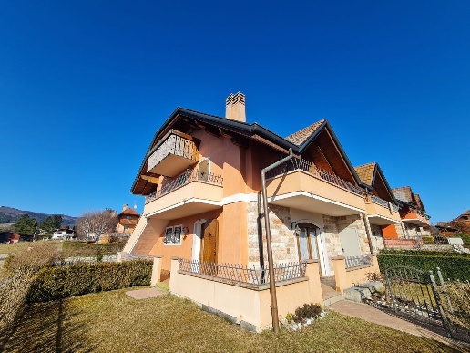 casa indipendente in affitto a Roana in zona Canove