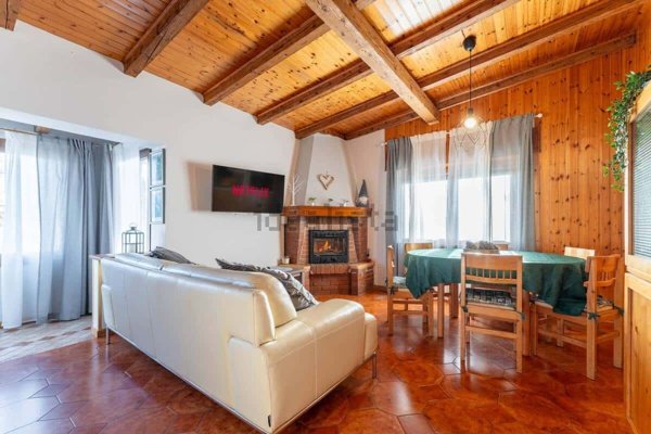 appartamento in affitto a Roana in zona Roana