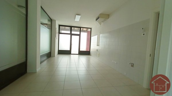 locale commerciale in affitto a Romano d'Ezzelino