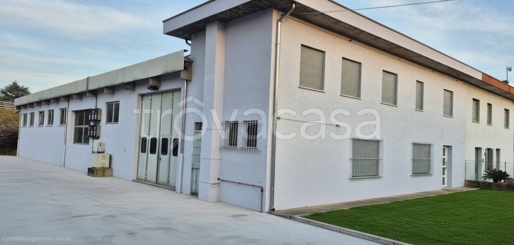 locale commerciale in affitto a Romano d'Ezzelino