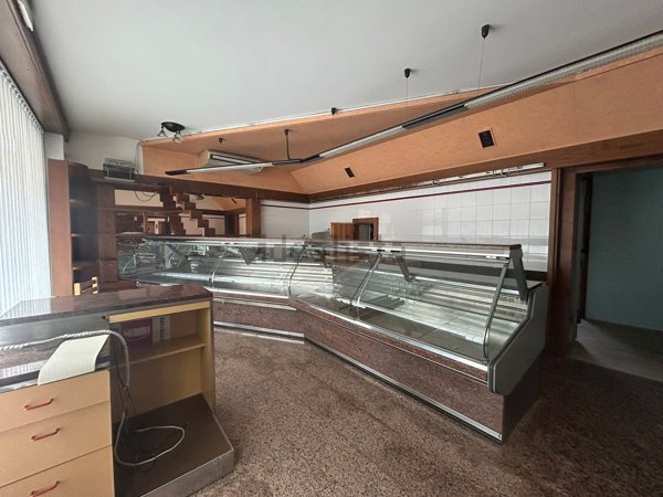 negozio in affitto a Romano d'Ezzelino