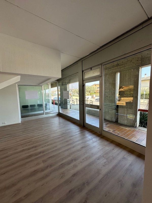 ufficio in affitto a Romano d'Ezzelino in zona San Giacomo