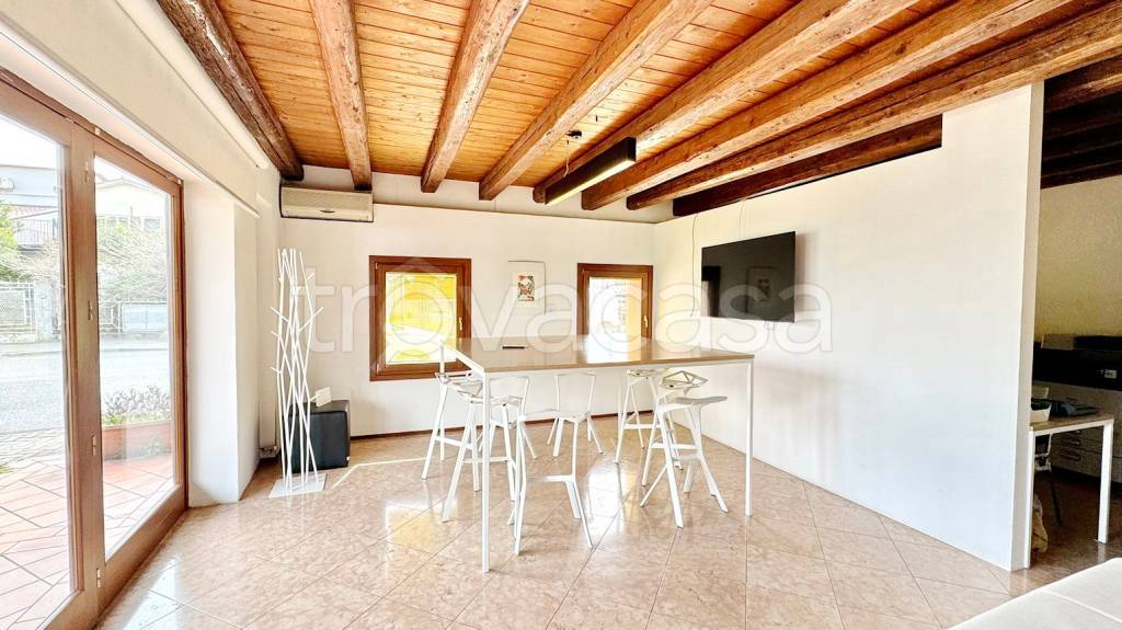 ufficio in affitto a Romano d'Ezzelino