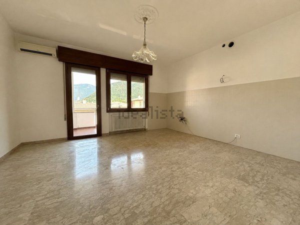 appartamento in affitto a Romano d'Ezzelino in zona Romano d'Ezzelino