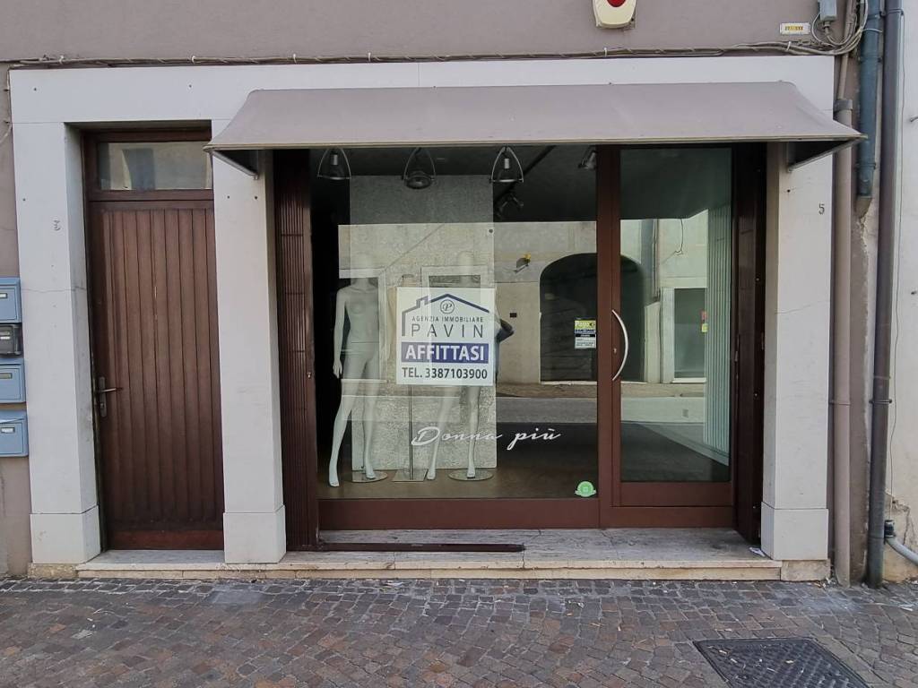 negozio in affitto a Rosà