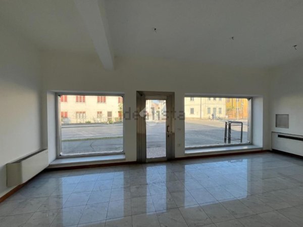 negozio in affitto a Rosà