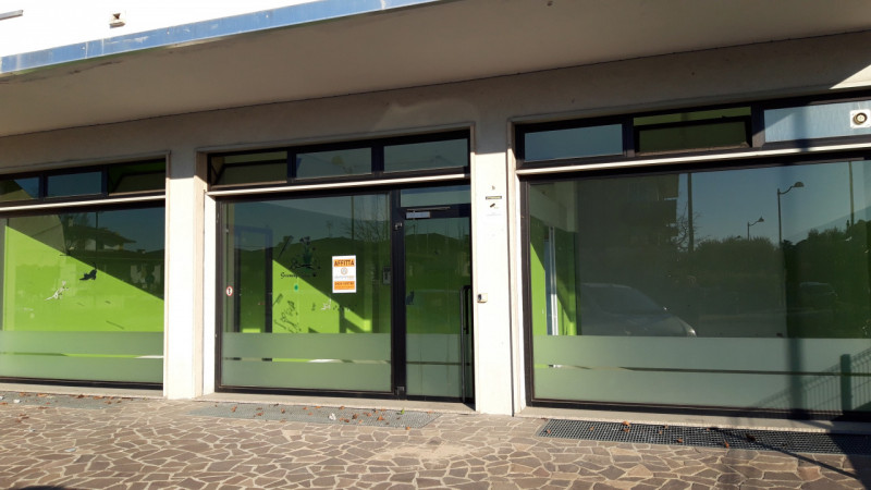 negozio in affitto a Rosà