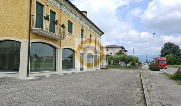 negozio in affitto a Rosà