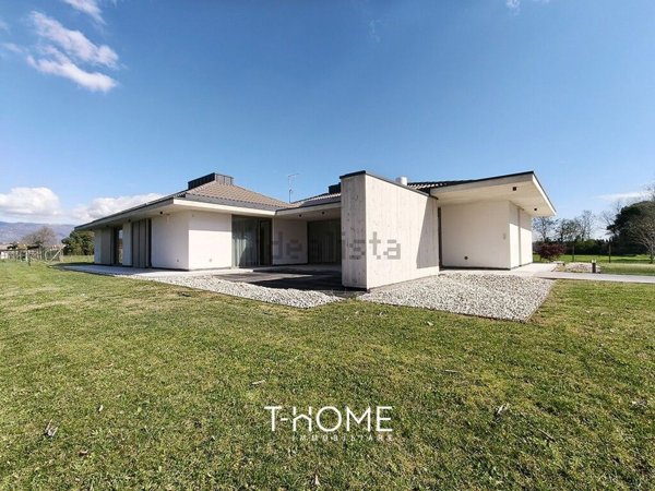 casa indipendente in affitto a Rosà