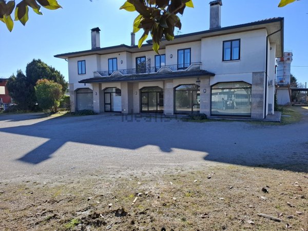 negozio in affitto a Rosà