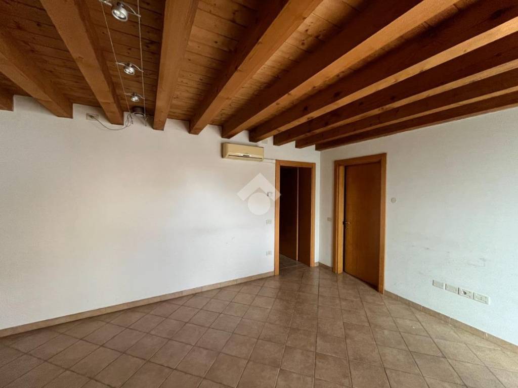 ufficio in affitto a Rosà