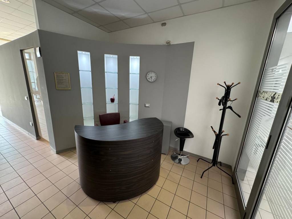 negozio in affitto a Rosà