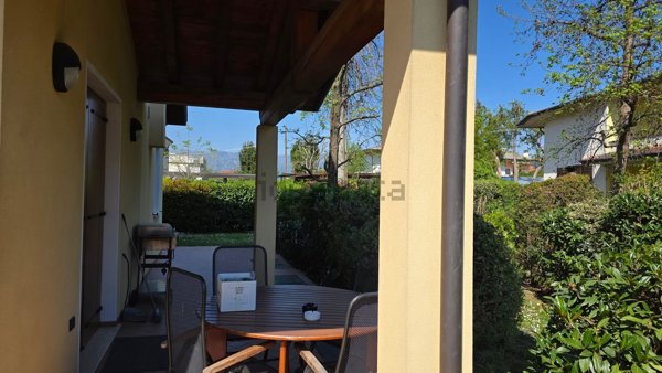 casa indipendente in affitto a Rosà in zona Travettore