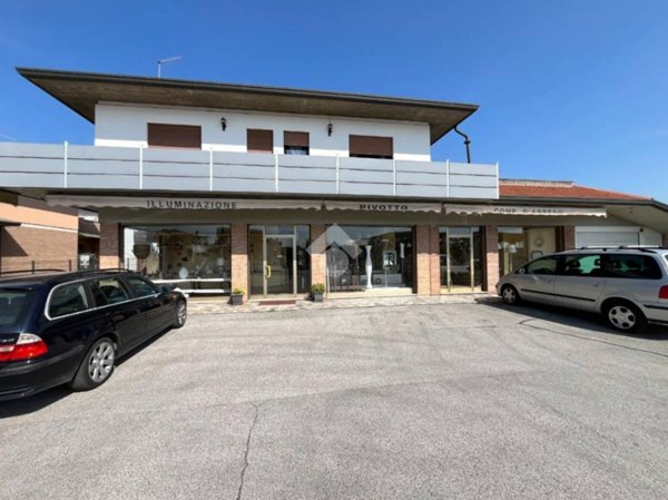 negozio in affitto a Rosà