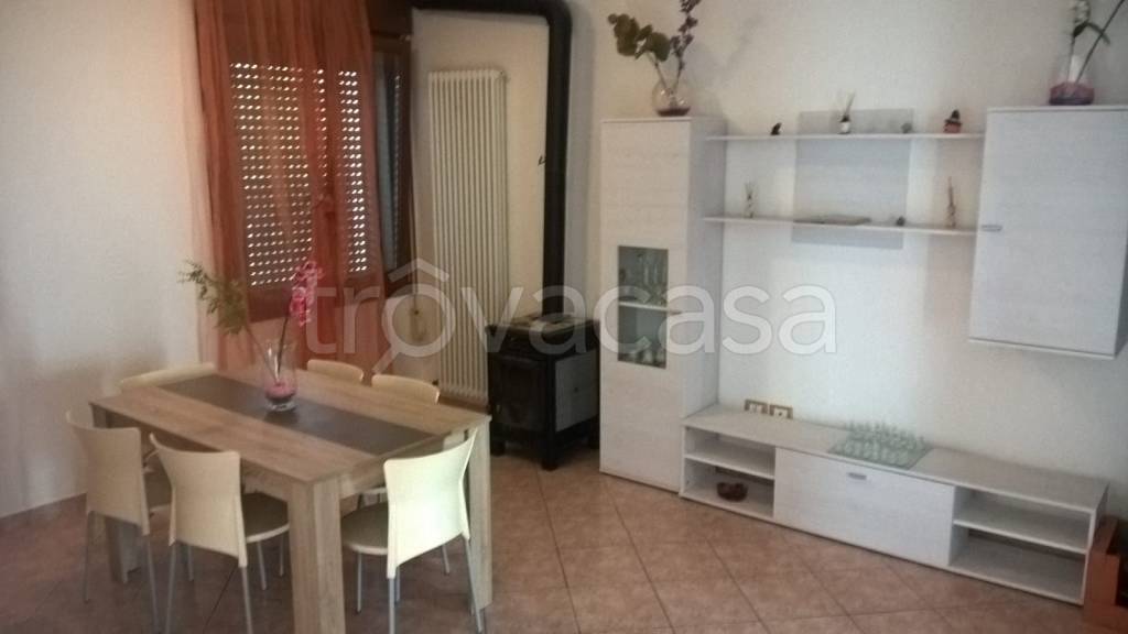 casa indipendente in affitto a Rosà