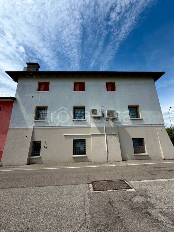 appartamento in affitto a Rosà