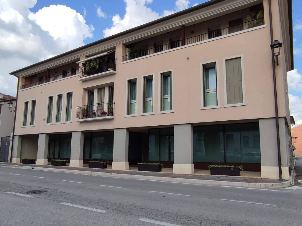 negozio in affitto a Rossano Veneto