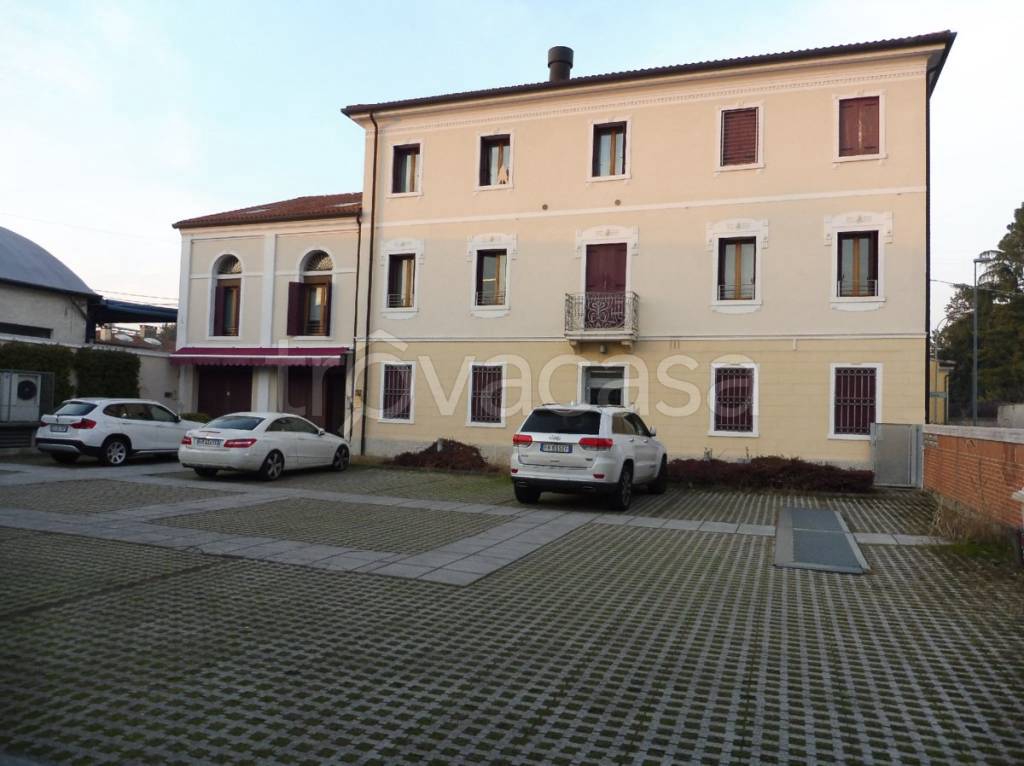 ufficio in affitto a Rossano Veneto