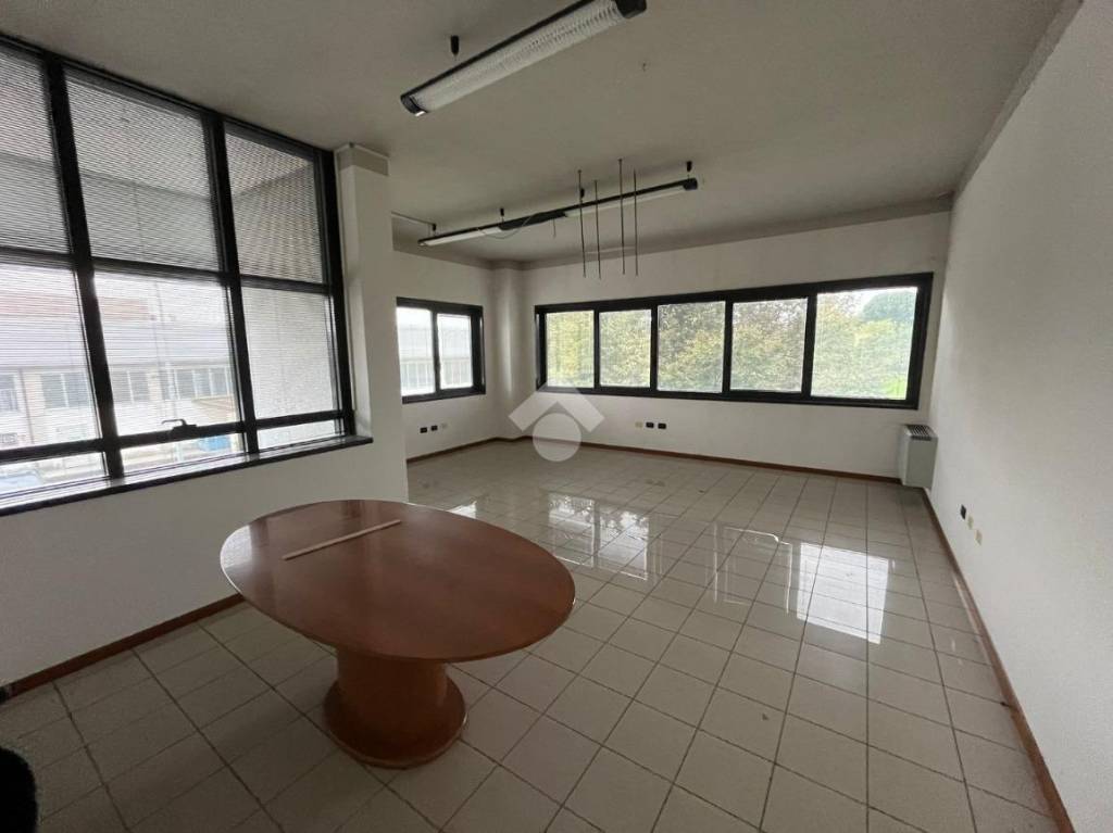 ufficio in affitto a Rossano Veneto