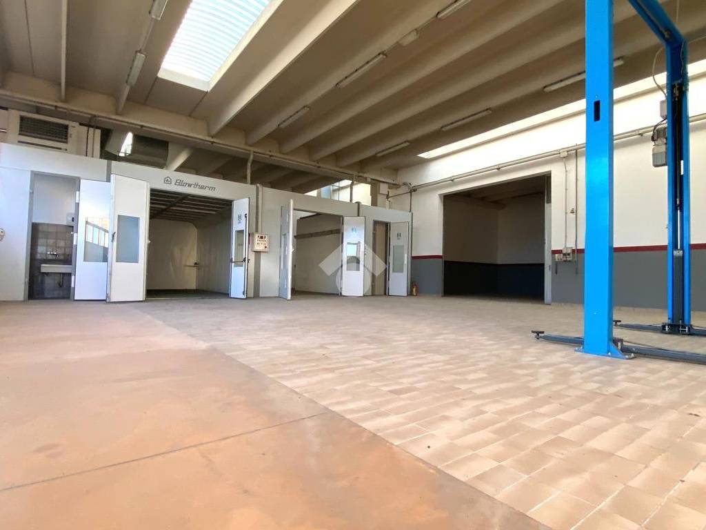 locale commerciale in affitto a Sarcedo