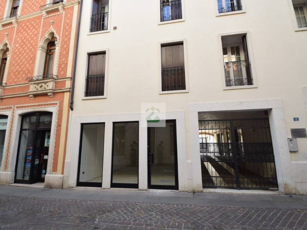 negozio in affitto a Schio