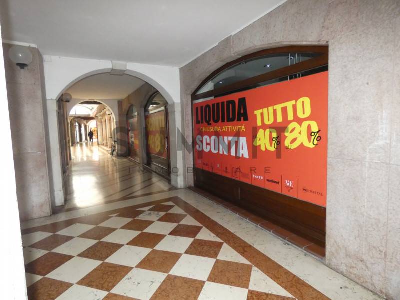 negozio in affitto a Schio