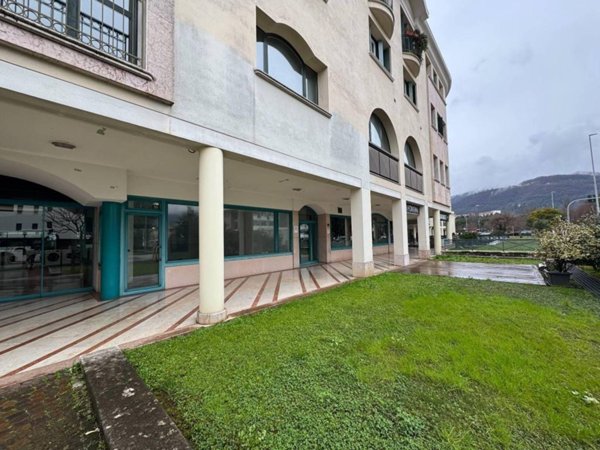 negozio in affitto a Schio