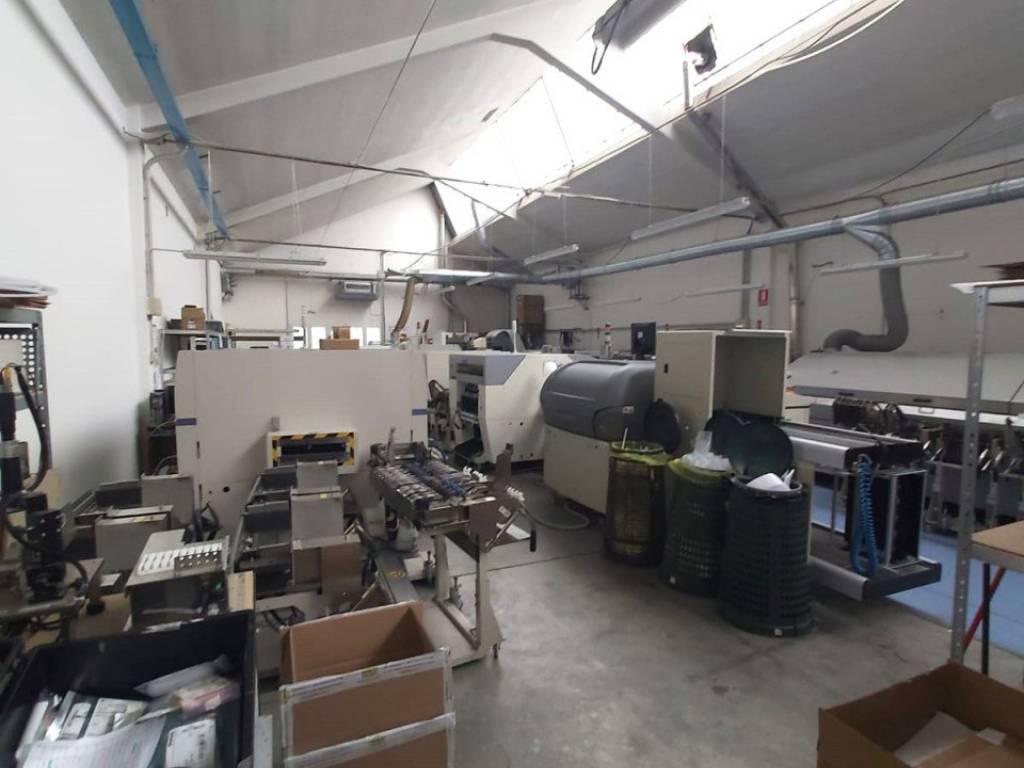 locale commerciale in affitto a Schio