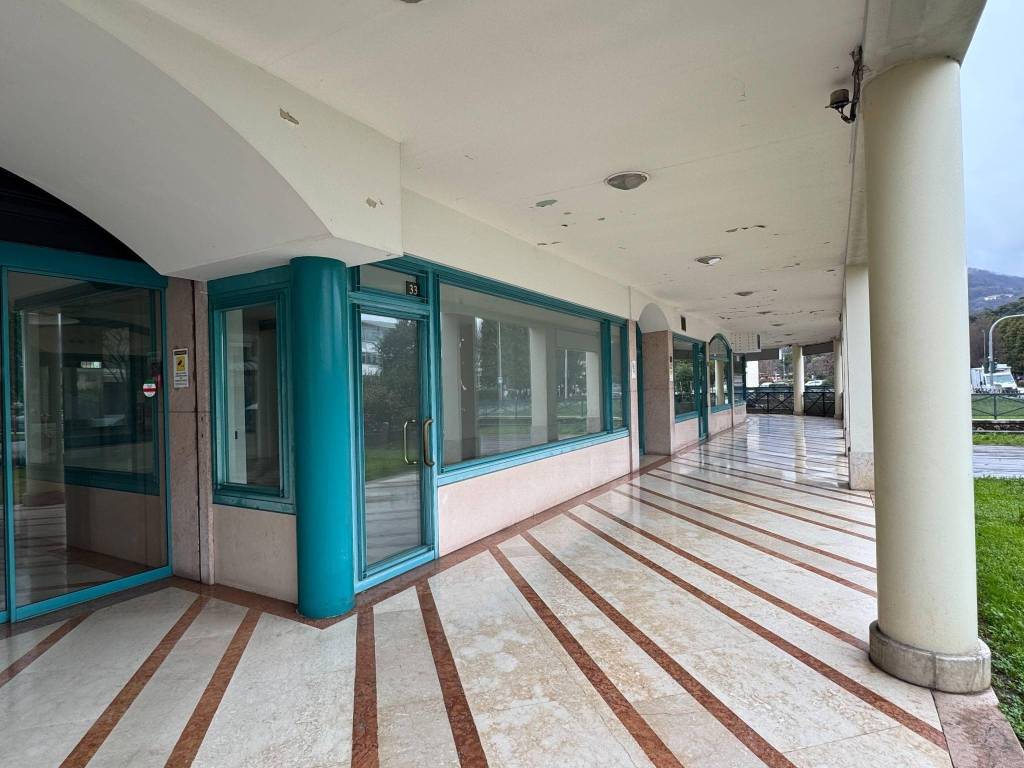 negozio in affitto a Schio