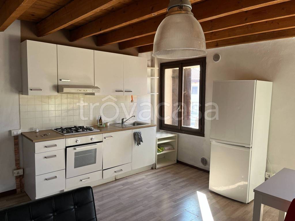 appartamento in affitto a Schio in zona Magrè