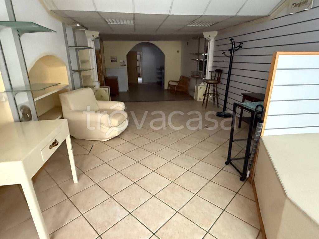 negozio in affitto a Schio